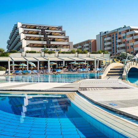 Savoy Beach Hotel & Thermal Spa Bibione Bagian luar foto