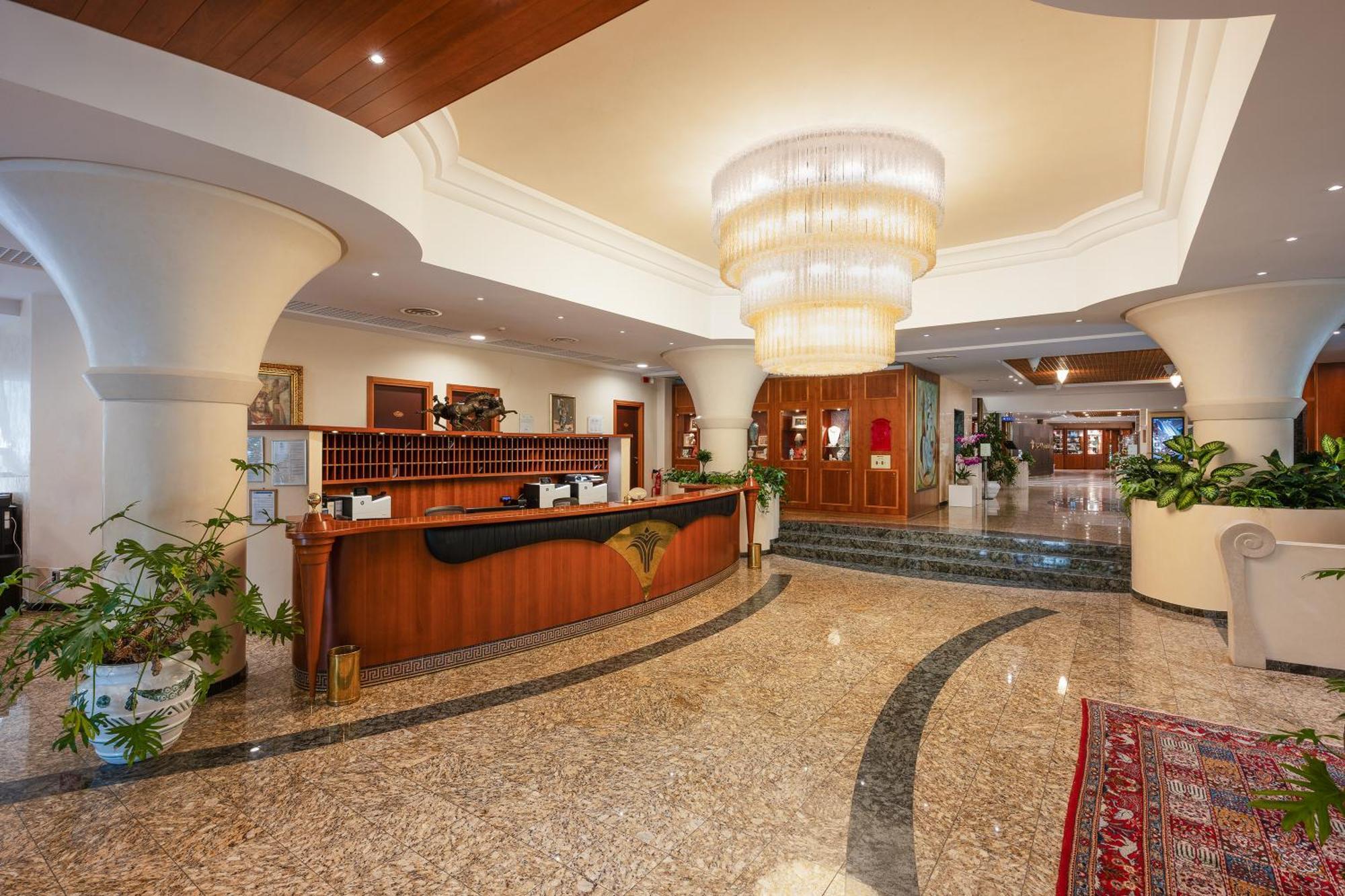 Savoy Beach Hotel & Thermal Spa Bibione Bagian luar foto