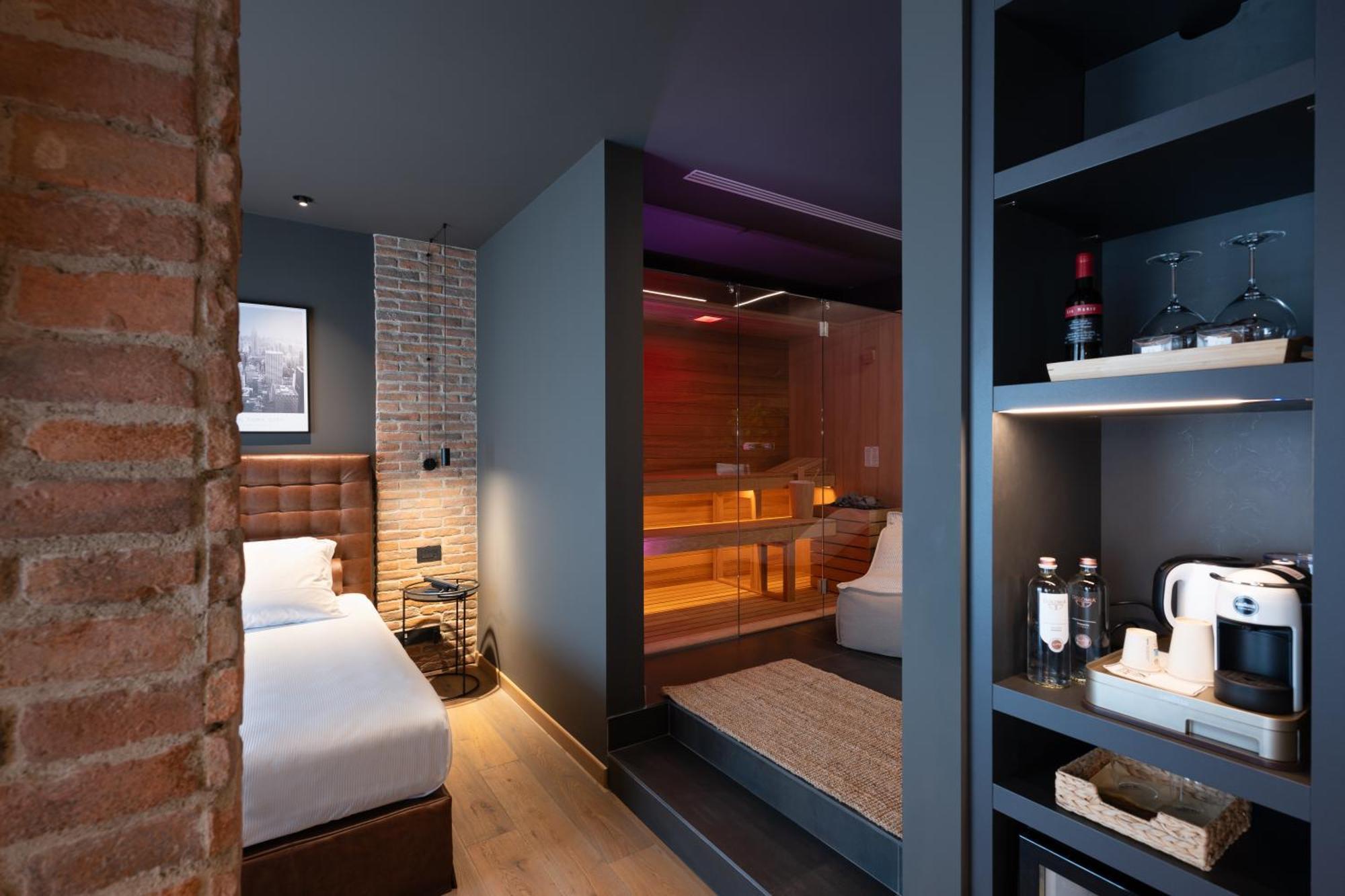 Savoy Beach Hotel & Thermal Spa Bibione Bagian luar foto A room at the hotel
