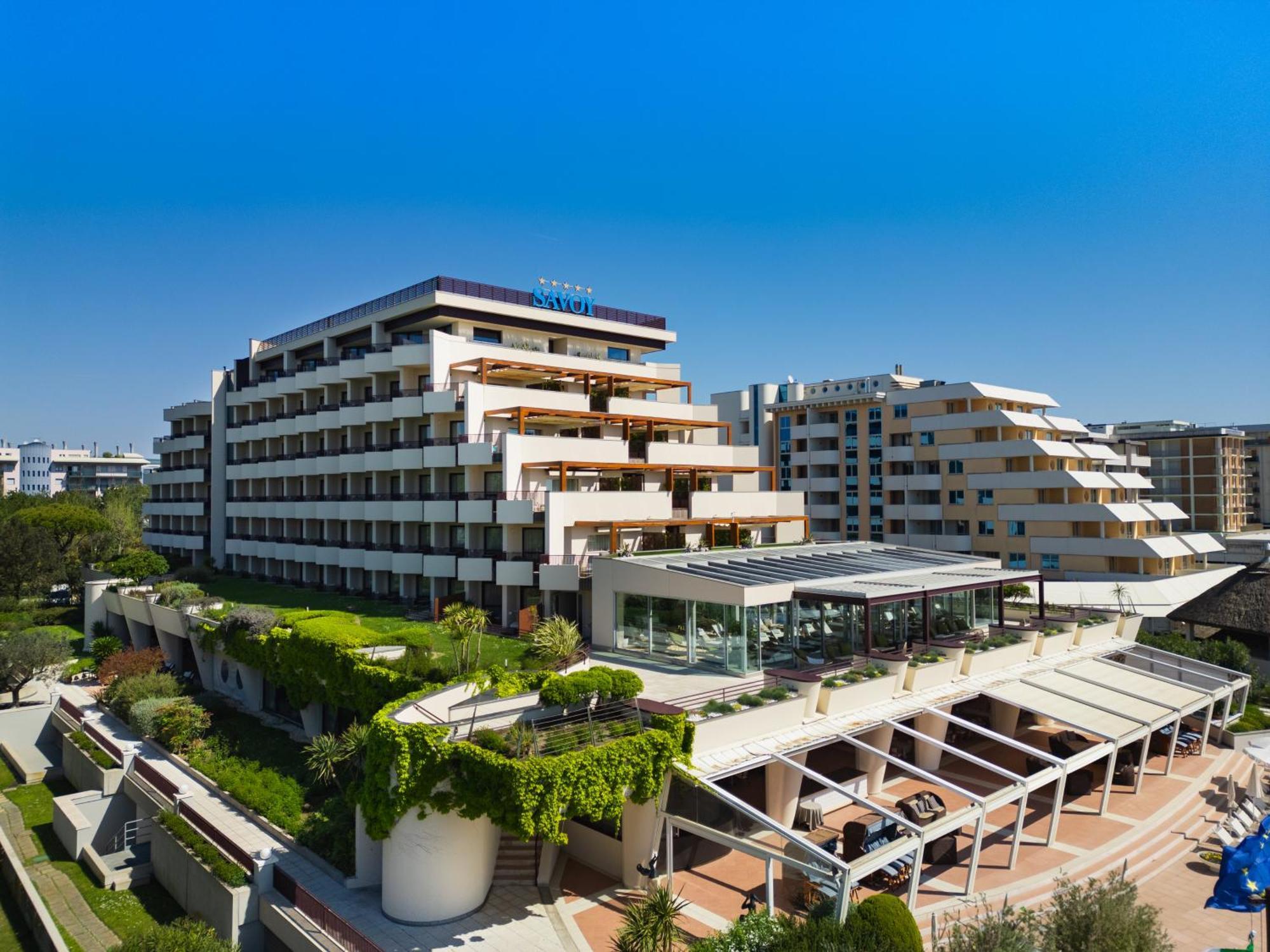 Savoy Beach Hotel & Thermal Spa Bibione Bagian luar foto The campus of the University of Piraeus